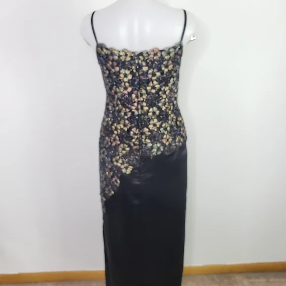Menekshe black silk gown beaded appliqué formal - Picture 6 of 11